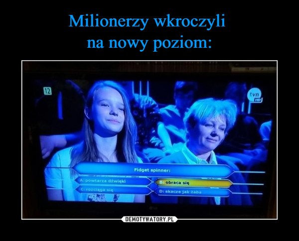  –  fidget spinnerobraca się